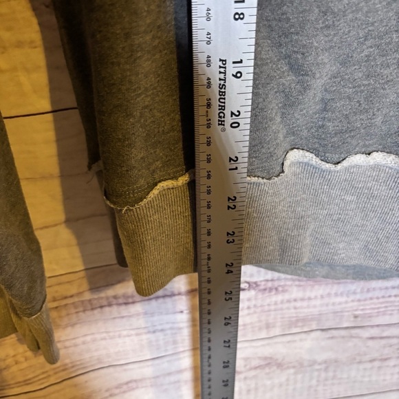 Slytherin Harry Potter Universal Studios Oversized Crewneck Gray Sweater XS - Picture 8 of 8